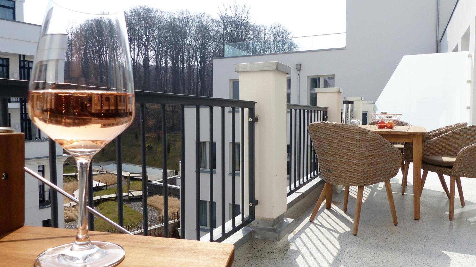 Pool Und Sauna Mit Meerblick, Direkt An Der Seebruecke - First Sellin Fewo 3 8 ภายนอก รูปภาพ